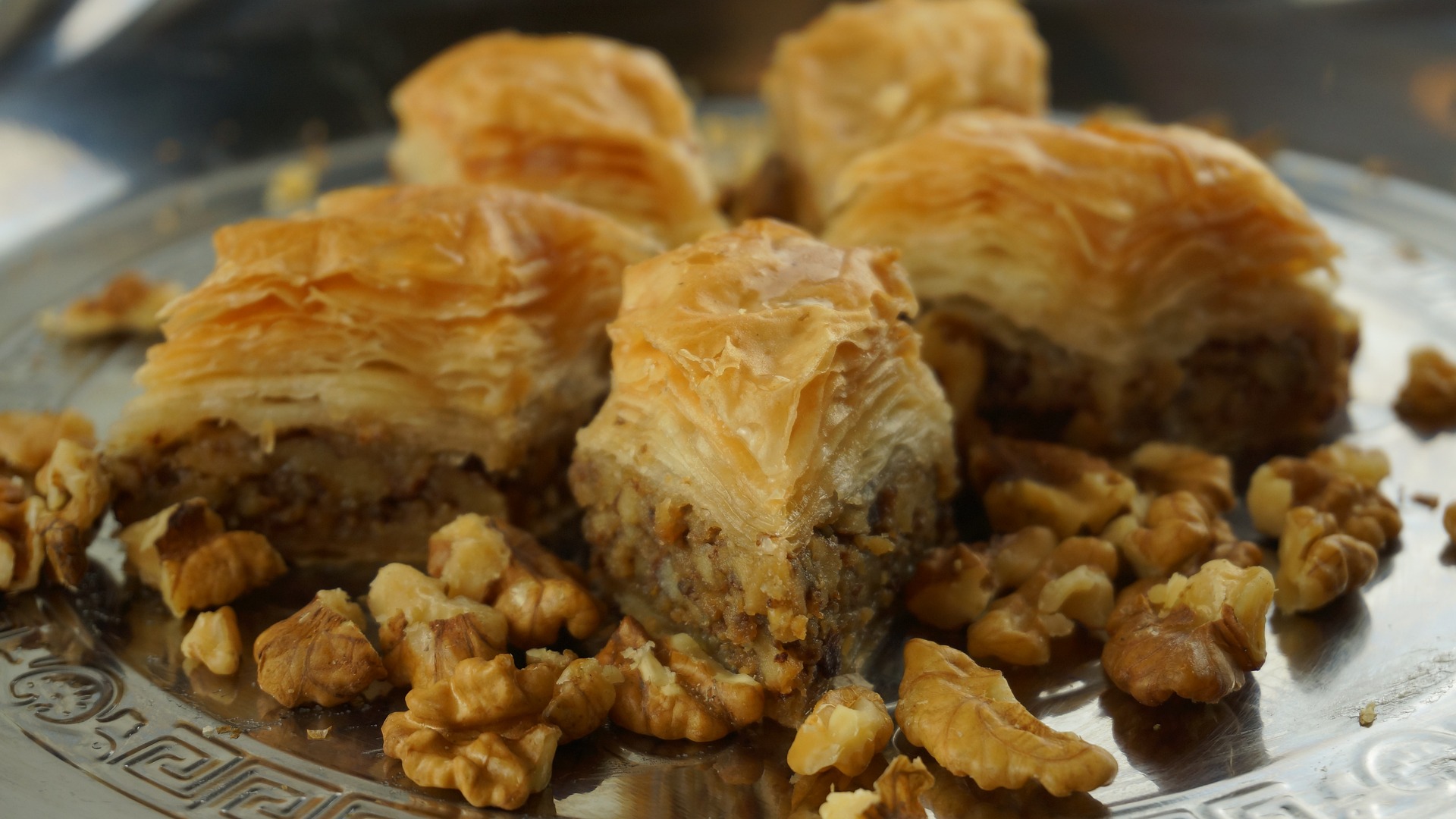 Evde Cevizli Baklava Nasıl Yapılır?