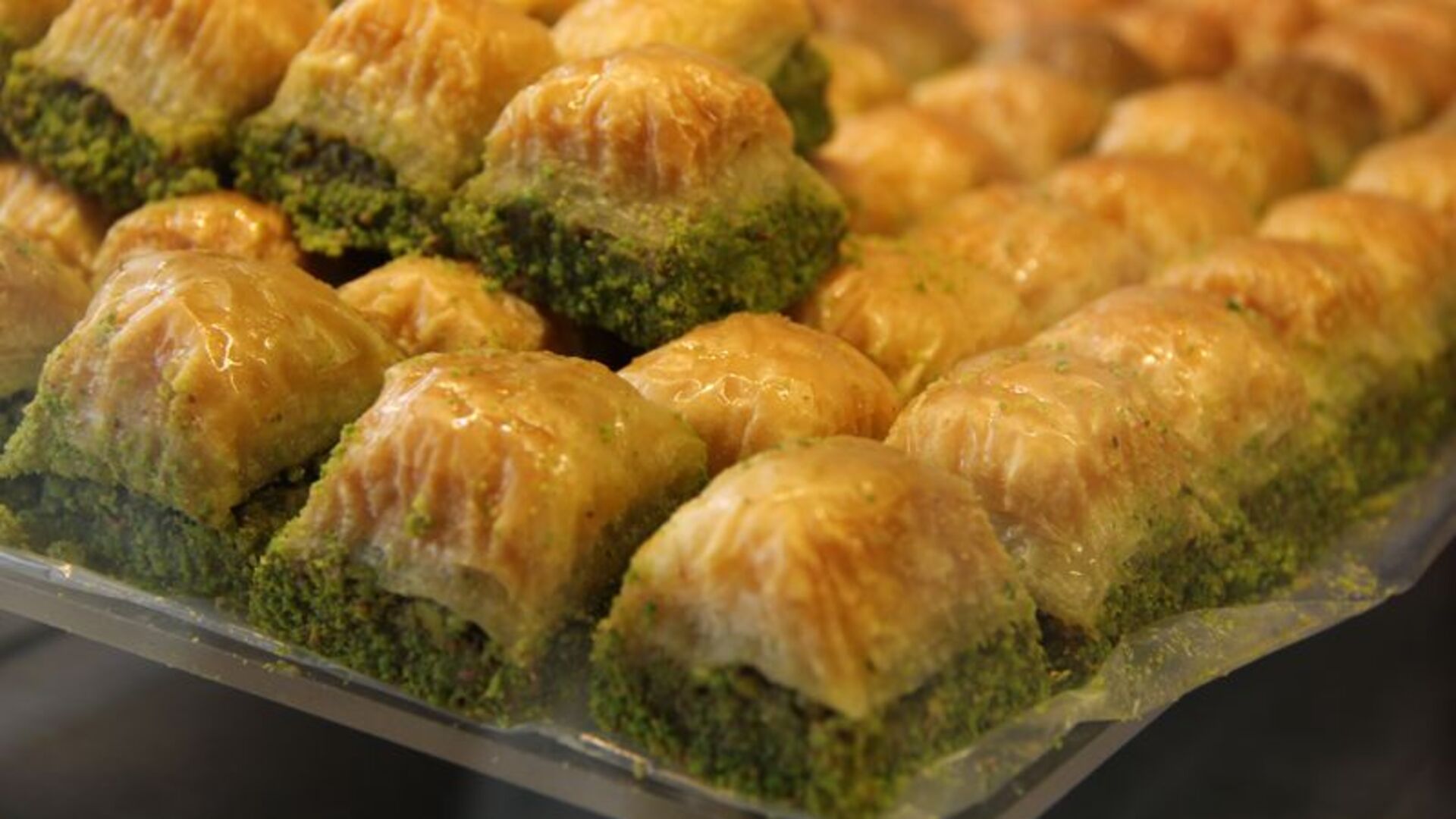 Evde Fıstıklı Baklava Nasıl Yapılır?