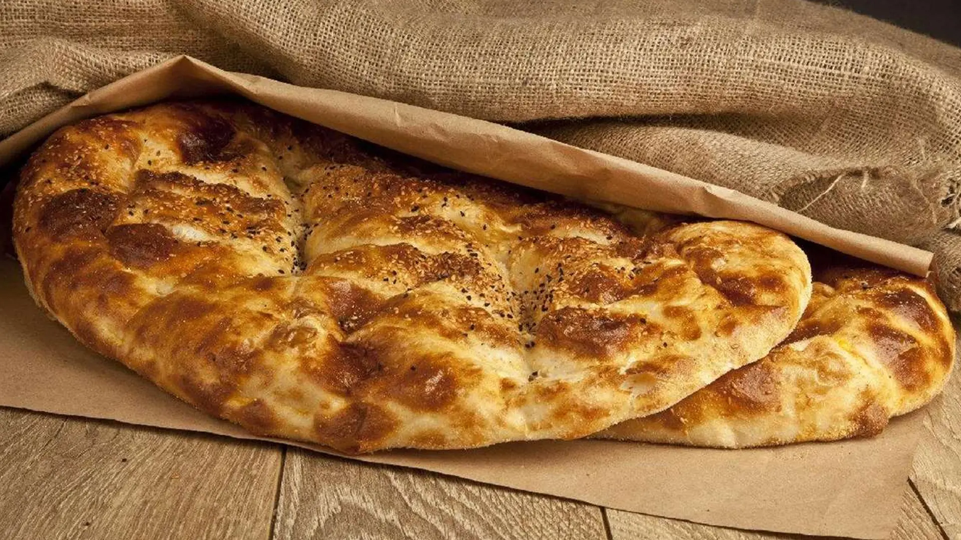 Evde Ramazan Pidesi Nasıl Yapılır?