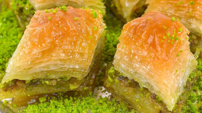 Baklava mı, Künefe mi? Türk Tatlıları Üzerine Tartışmalar